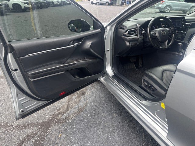 Used 2023 Toyota Camry SE AWD/4WD image 9
