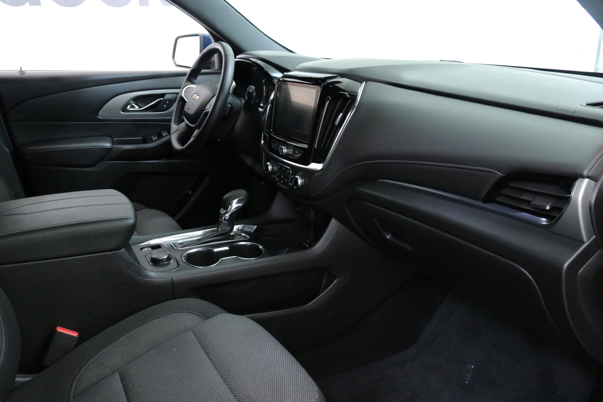 Used 2023 Chevrolet Traverse LT w/ LPO, Floor Liner Package image 30