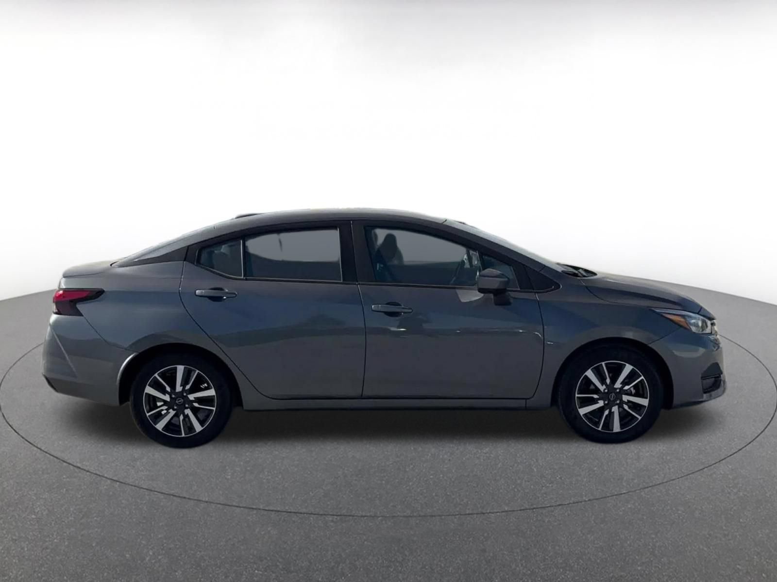 Used 2025 Nissan Versa SV FWD image 15