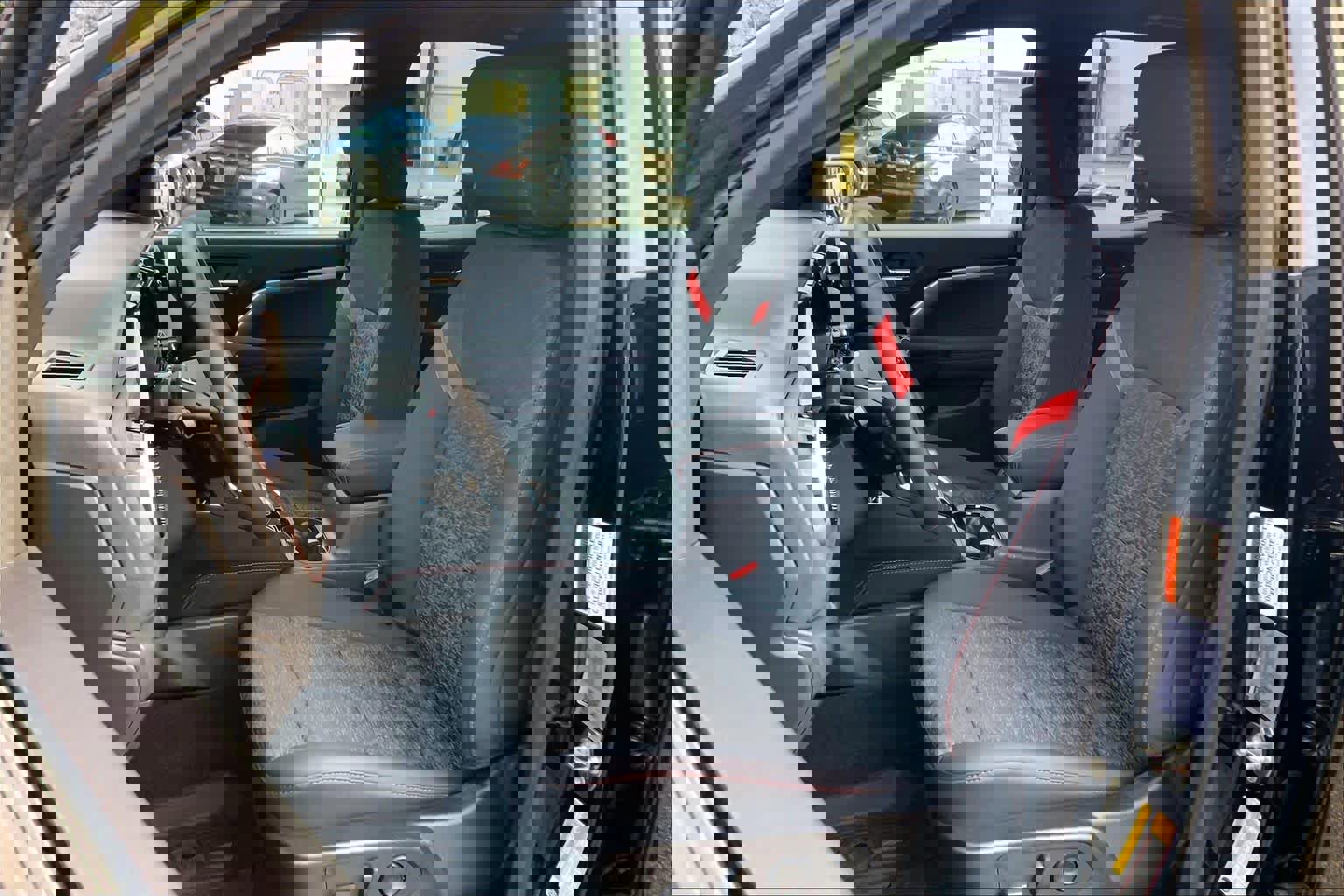 Certified 2024 Chevrolet Colorado Z71 w/ LPO, Dark Essentials Package image 8