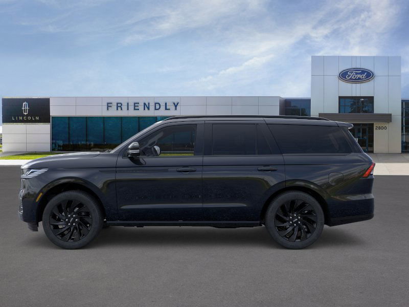 New 2025 Lincoln Navigator Reserve w/ Jet Appearance Package image 3