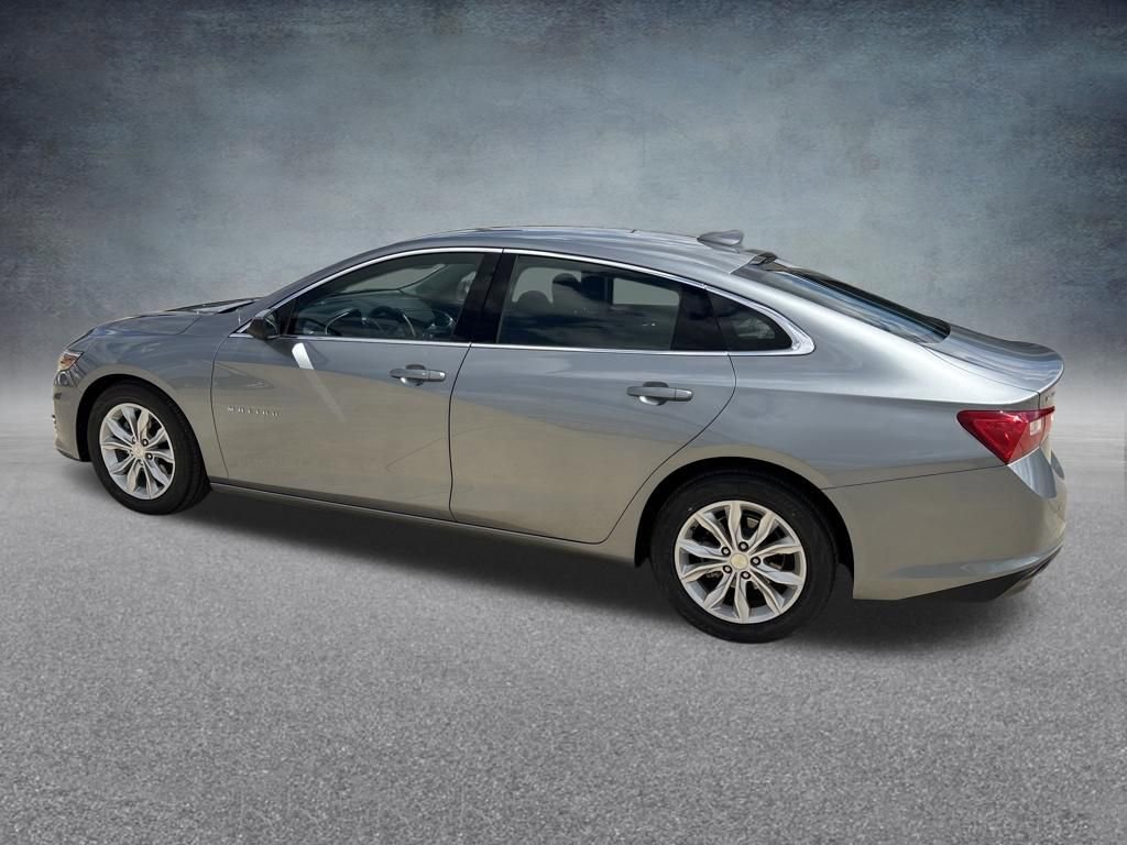 Used 2024 Chevrolet Malibu LT image 3