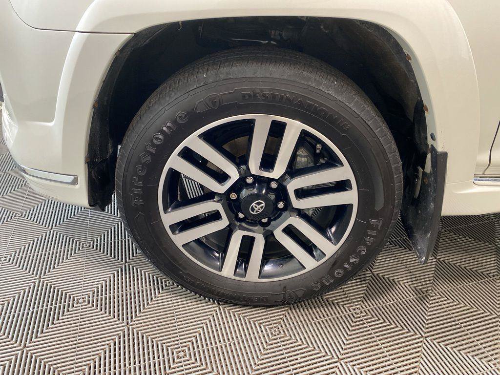 Used 2021 Toyota 4Runner Limited AWD/4WD image 19