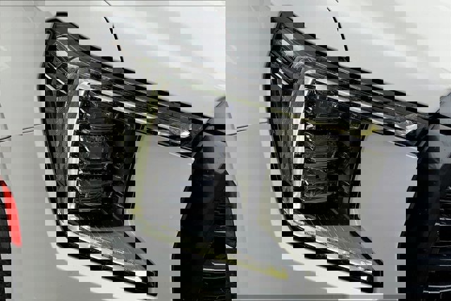 Used 2022 GMC Yukon AT4 image 28