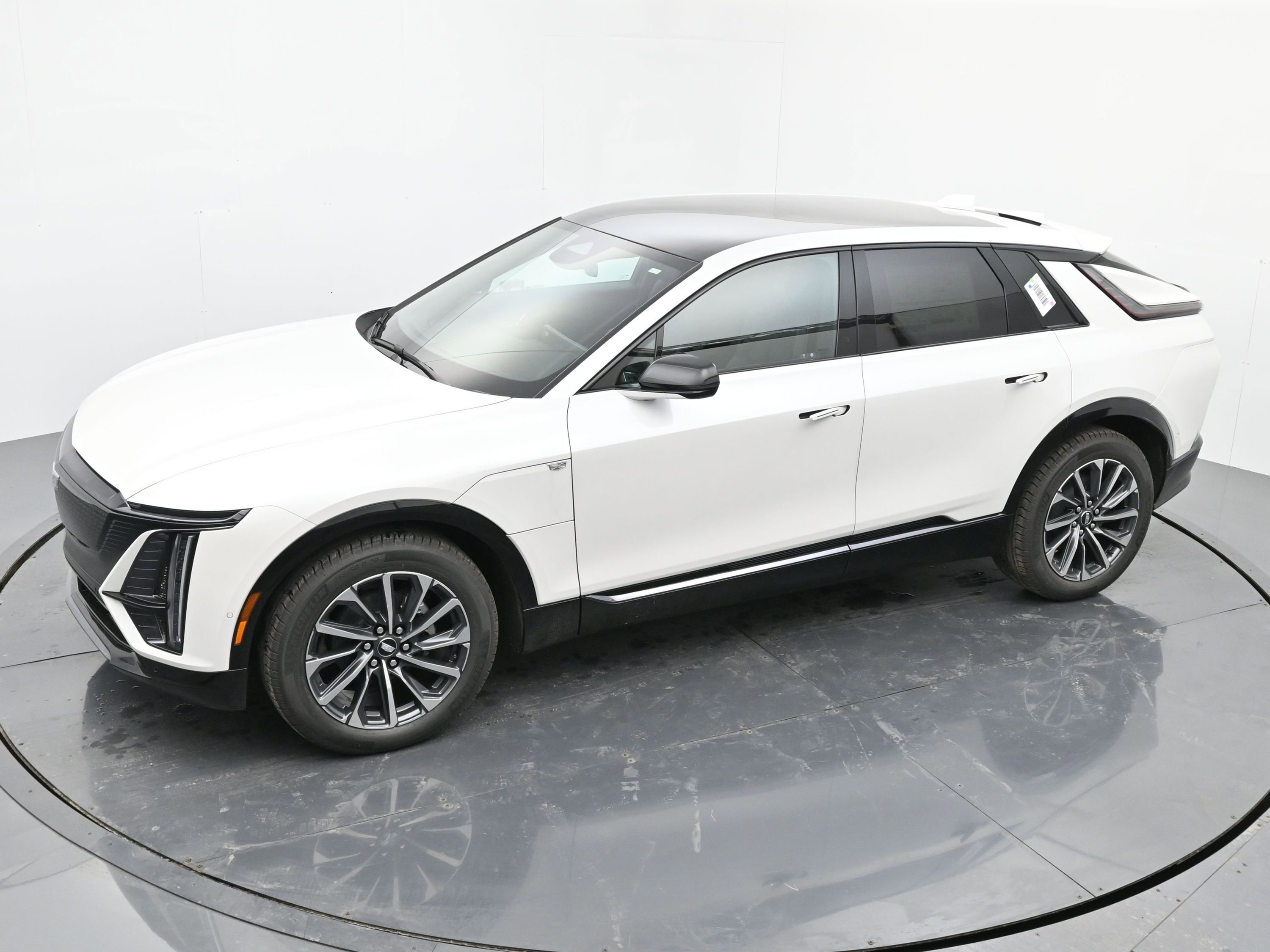 New 2025 Cadillac Lyriq Sport image 24