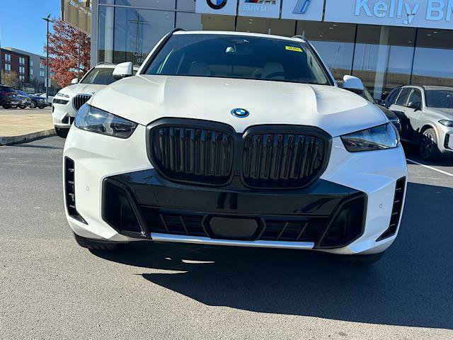 New 2026 BMW X5 xDrive50e w/ M Sport Package image 2