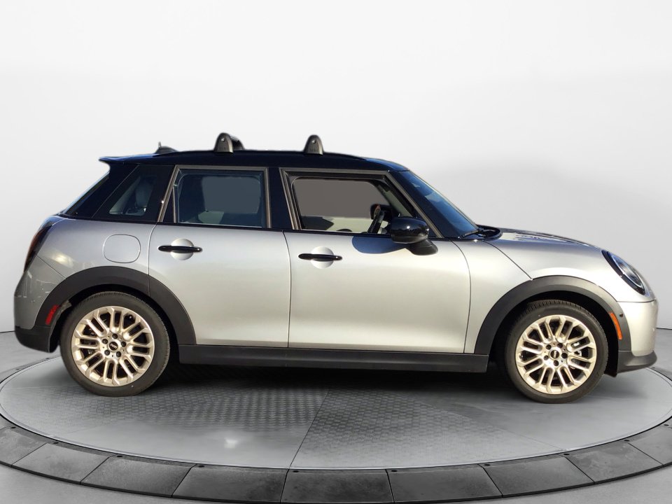 Certified 2025 MINI Cooper S image 8