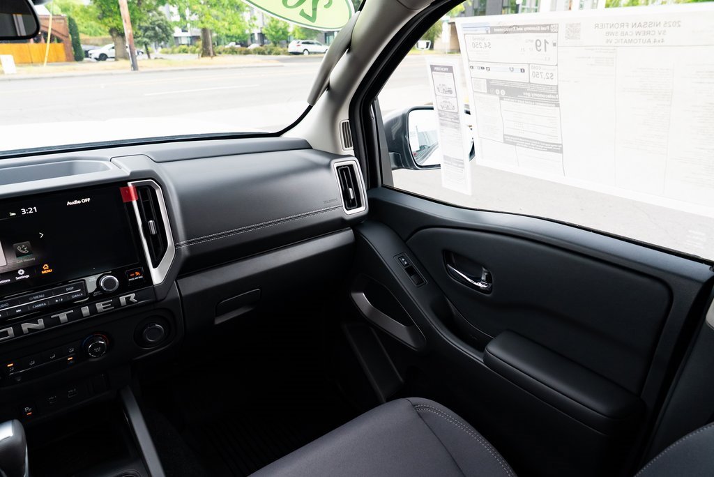 New 2025 Nissan Frontier SV image 10
