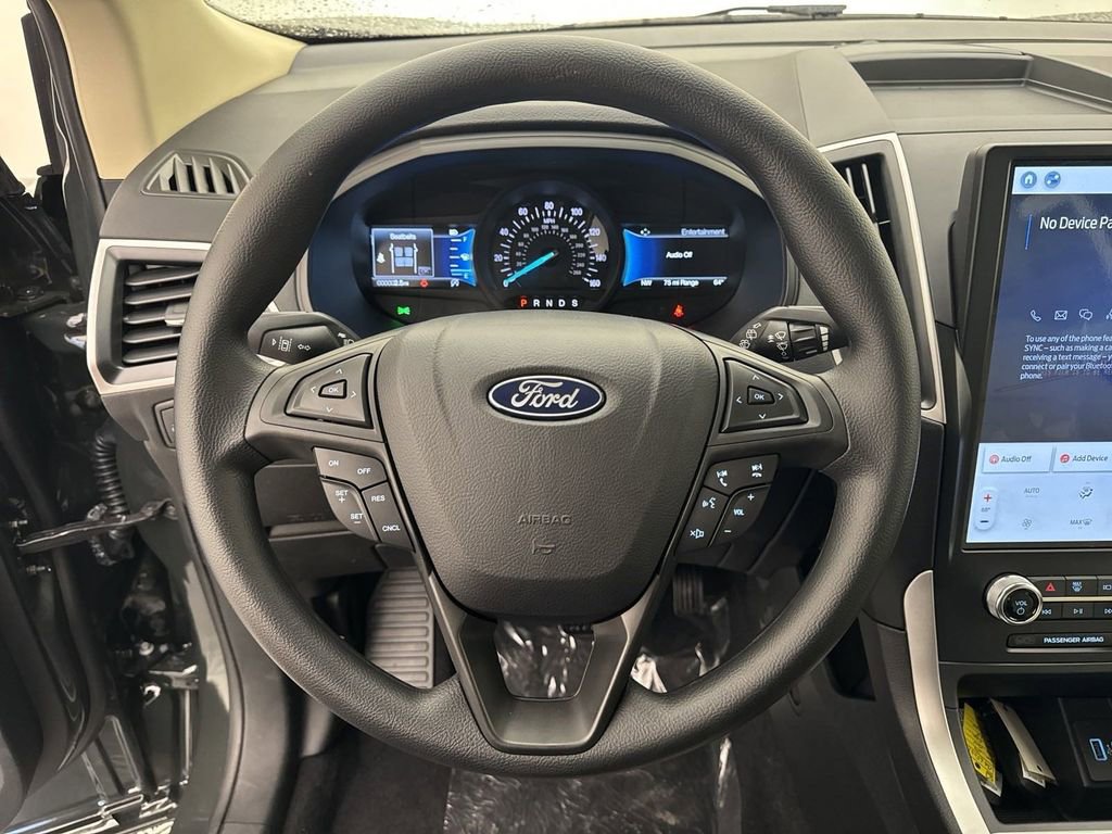 New 2024 Ford Edge SE w/ Black Appearance Package image 9