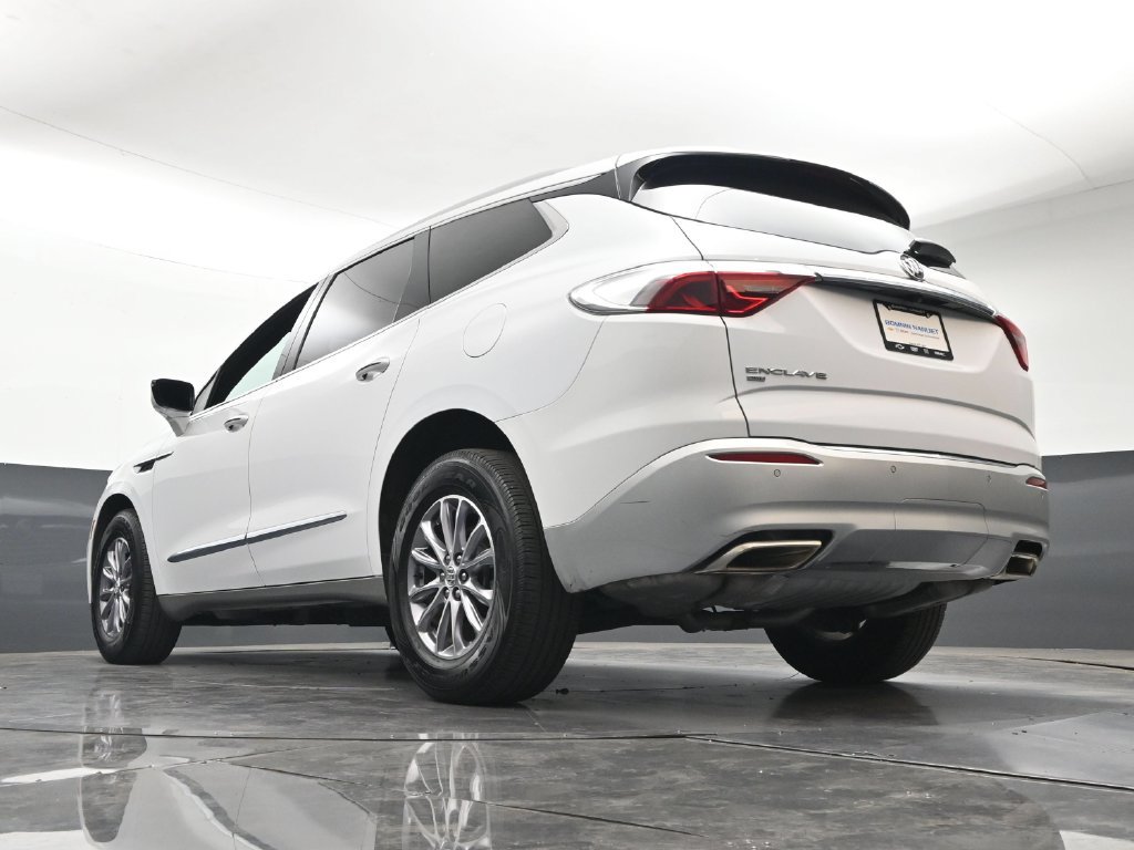 Certified 2024 Buick Enclave Essence AWD/4WD image 26