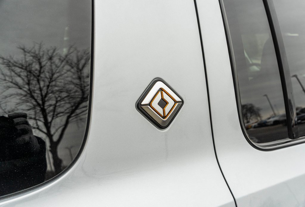 Used 2024 Rivian R1S Adventure image 46