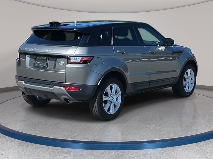 Used 2018 Land Rover Range Rover Evoque SE AWD/4WD image 5