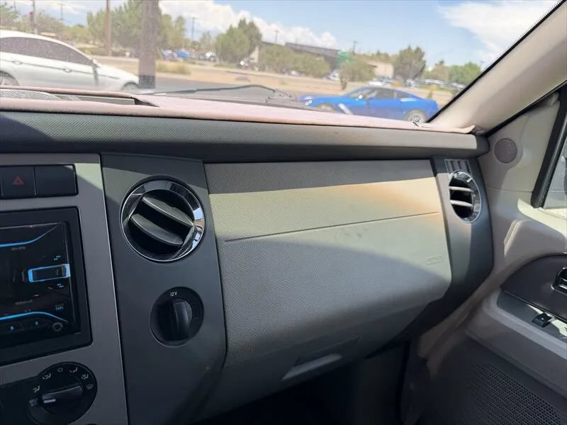 Used 2011 Ford Expedition EL XLT RWD image 28
