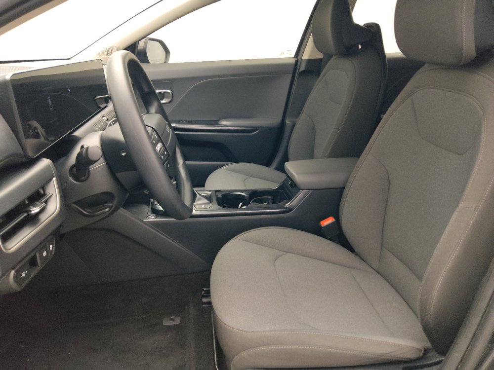 Used 2025 Kia K4 FWD image 17