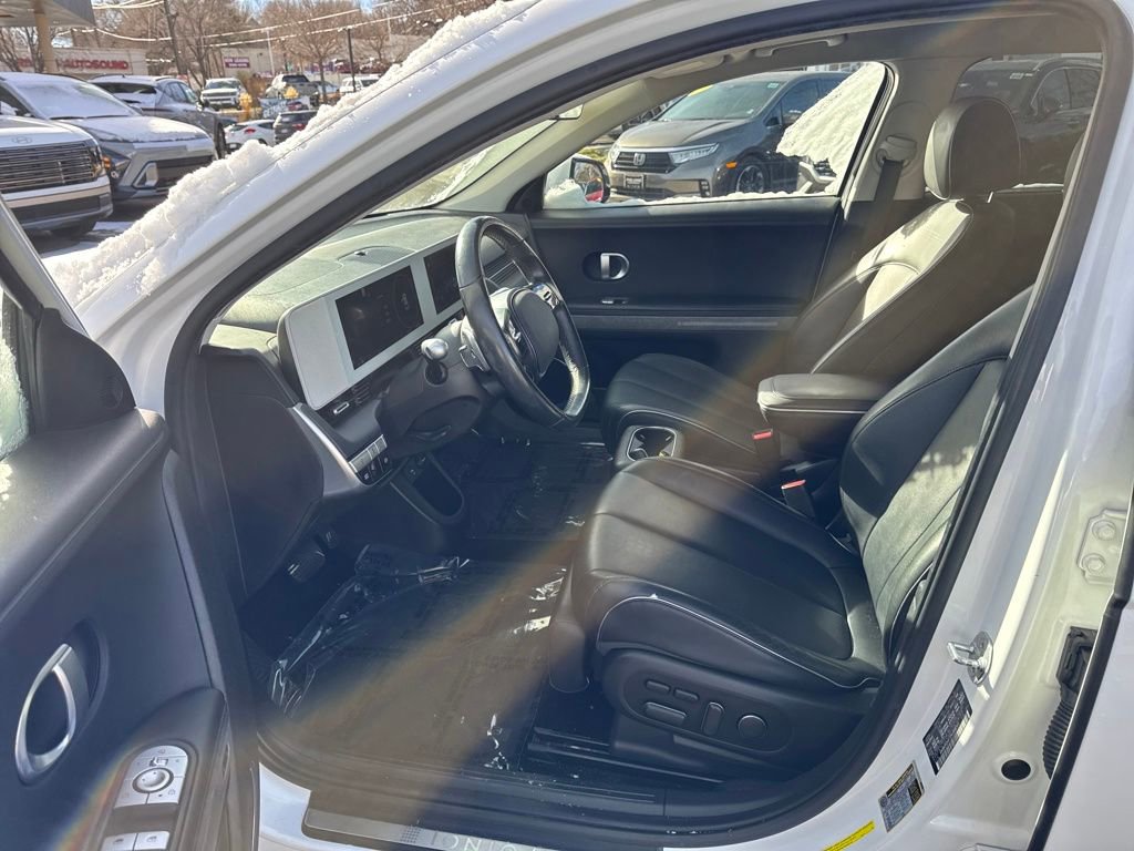 Used 2022 Hyundai Ioniq 5 Limited image 22