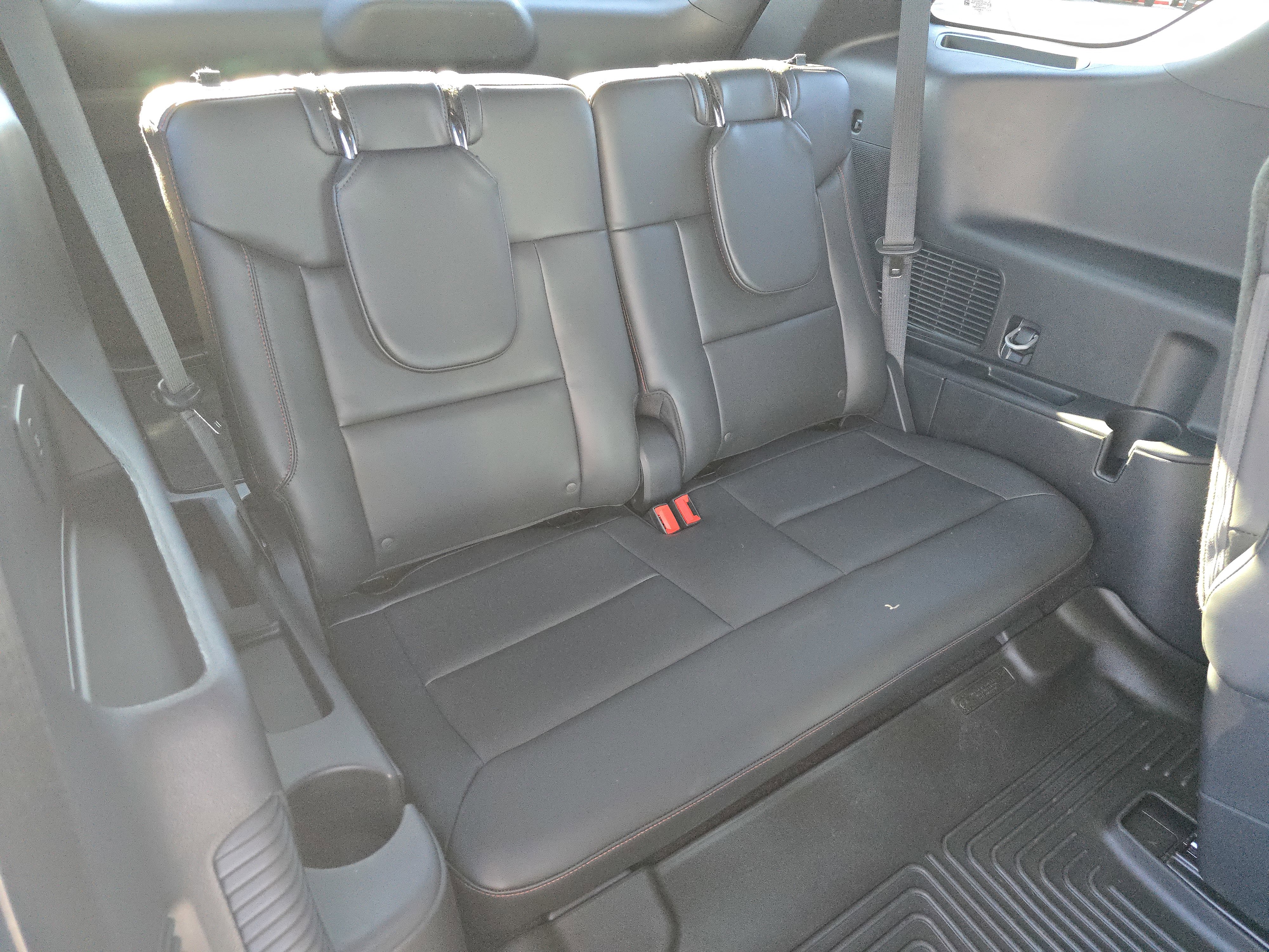 Used 2025 Ford Explorer ST image 13