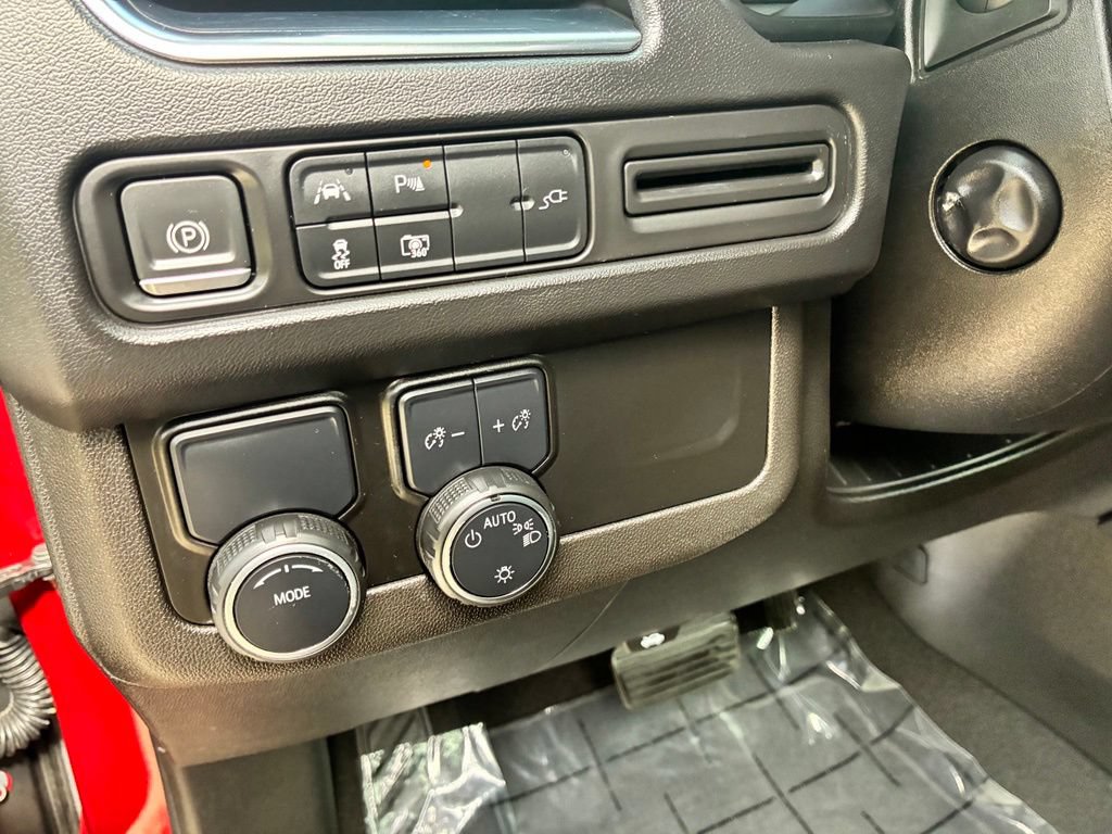 Certified 2022 Chevrolet Suburban RST w/ Sport Performance Package RWD image 26