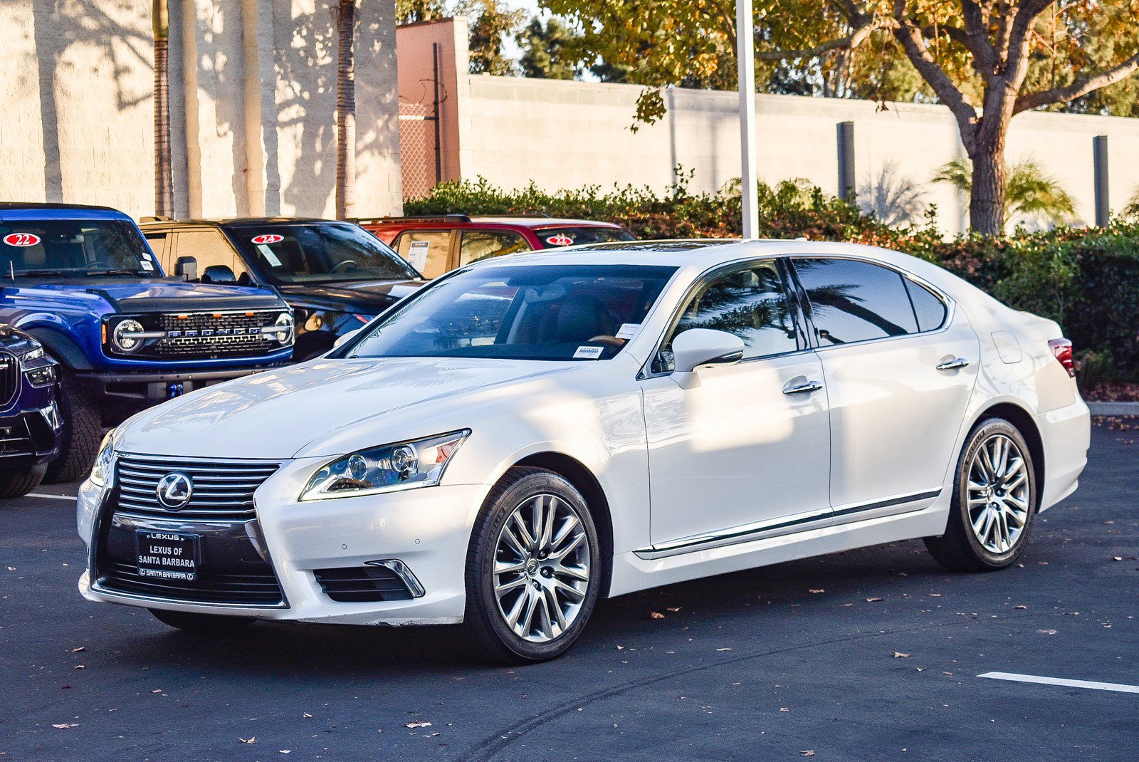 Used 2015 Lexus LS 460 L image 3