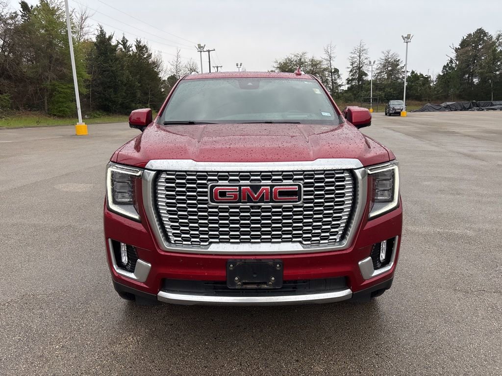 Used 2024 GMC Yukon Denali w/ Advanced Technology Package image 2