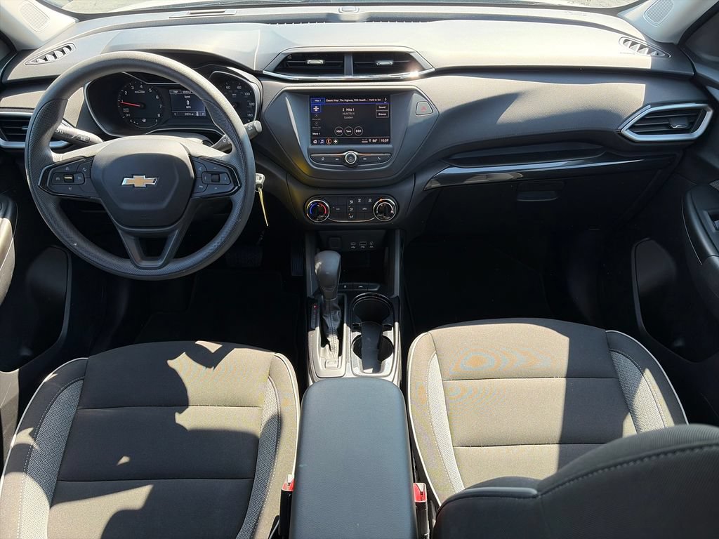 Used 2023 Chevrolet TrailBlazer LS FWD image 10