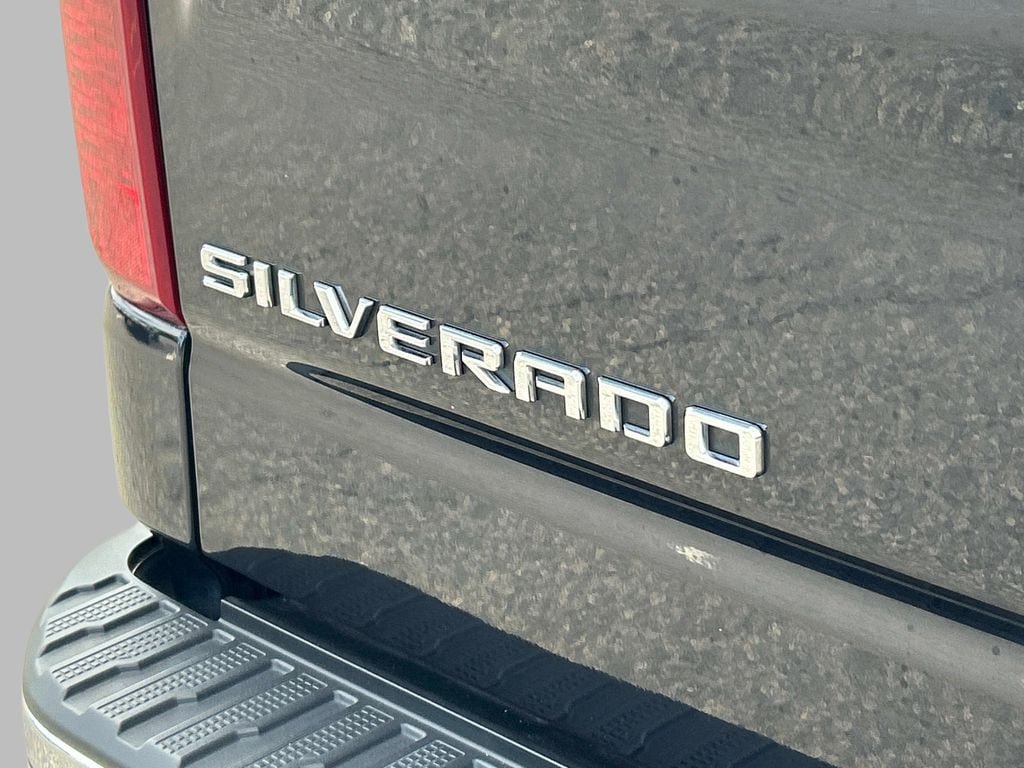 Used 2024 Chevrolet Silverado 1500 LT AWD/4WD image 14