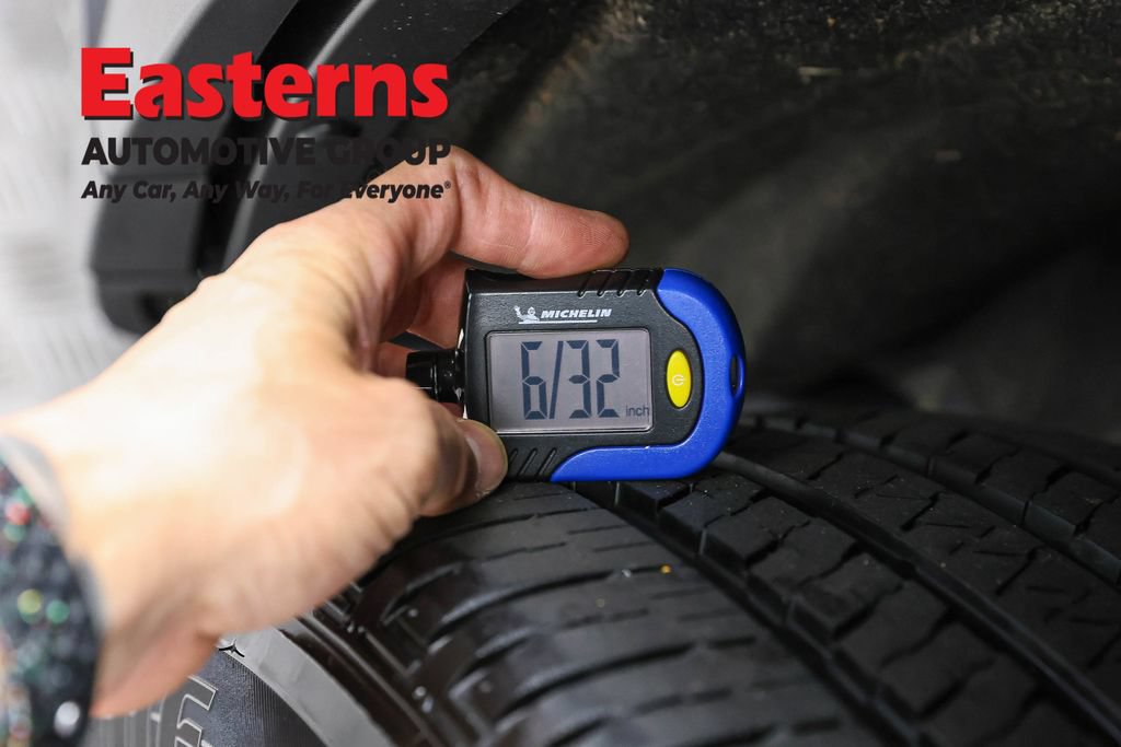 Used 2024 Jeep Grand Cherokee Altitude AWD/4WD image 26