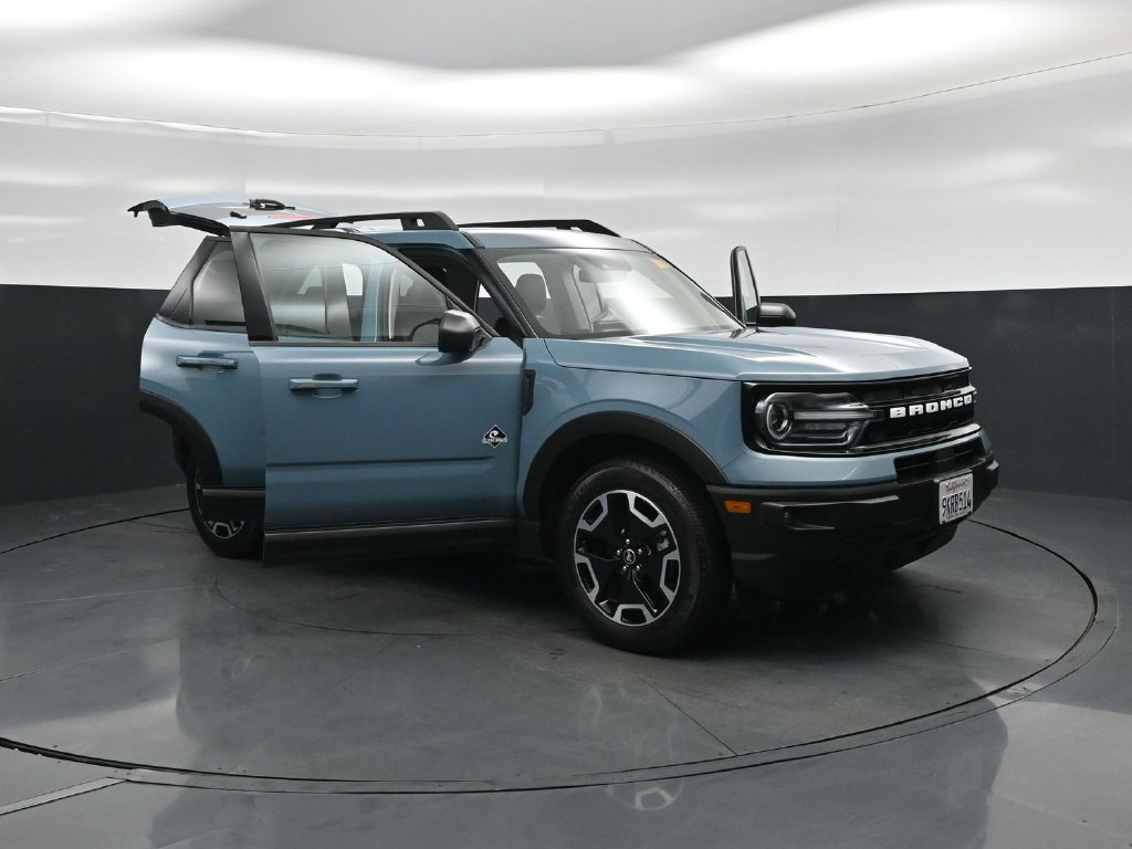 Certified 2023 Ford Bronco Sport Outer Banks w/ Tech Package AWD/4WD image 29