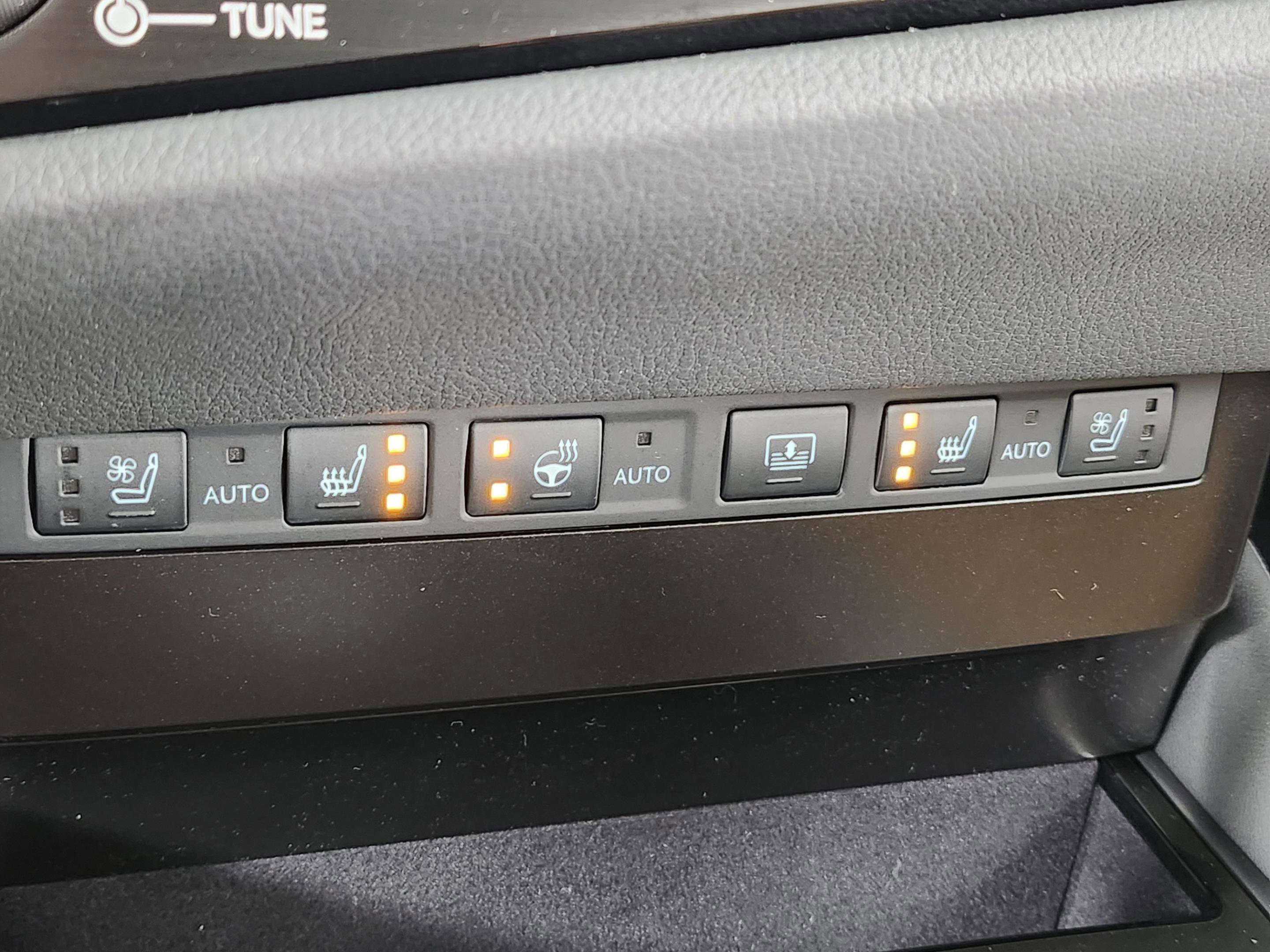 New 2025 Lexus ES 350 w/ Premium Package image 24