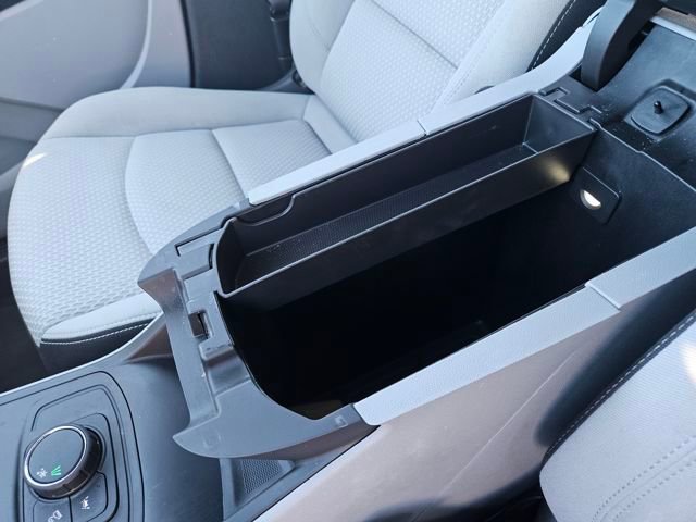 Used 2024 GMC Terrain SLE image 26