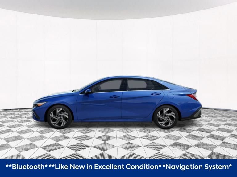 Used 2025 Hyundai Elantra Limited FWD image 5
