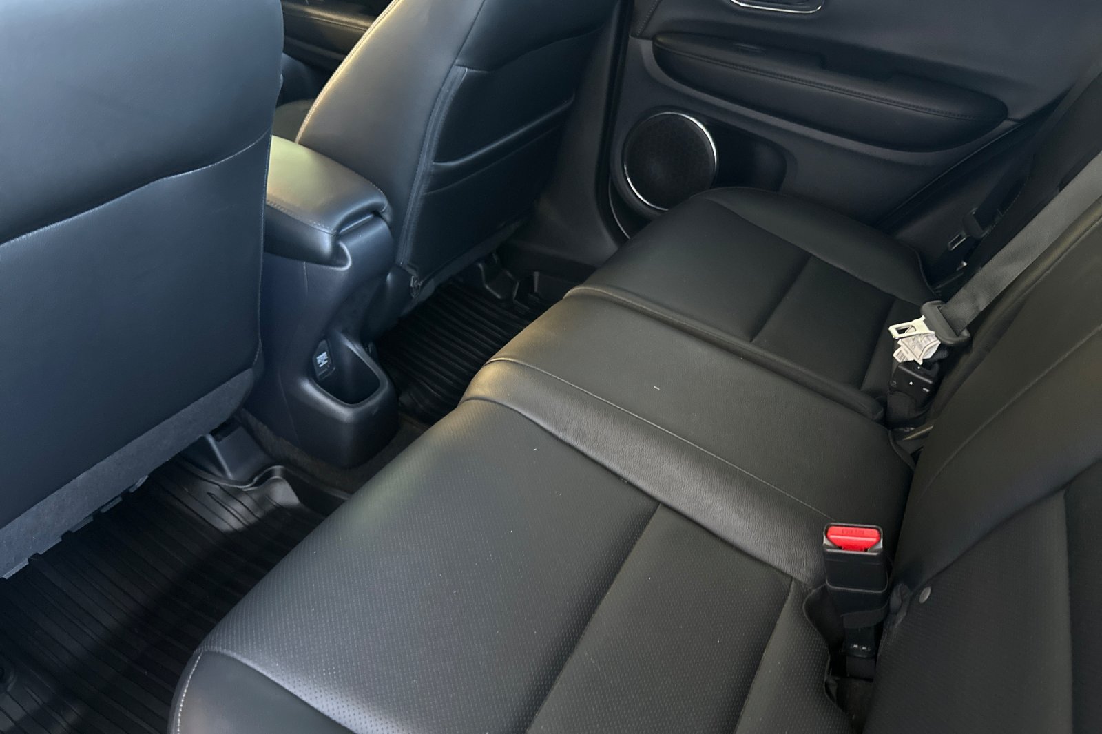 Used 2021 Honda HR-V Touring image 12