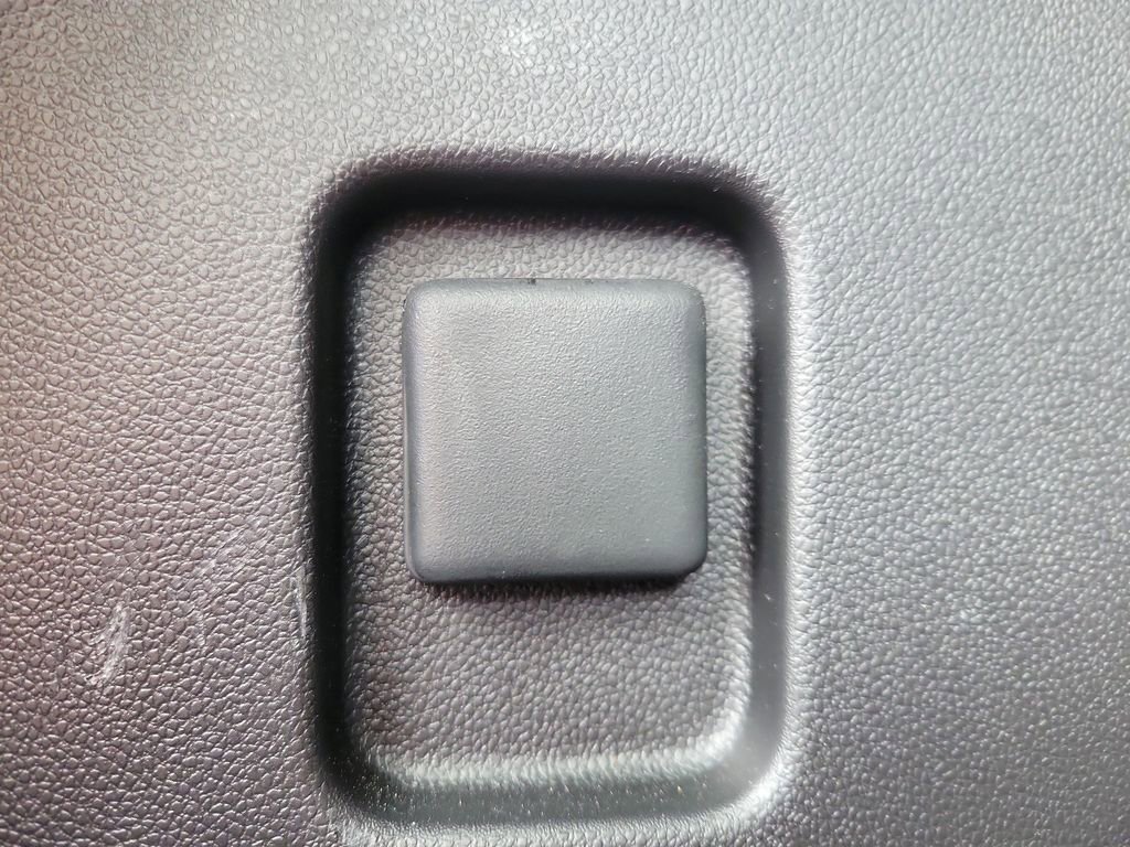 Used 2026 Chevrolet Equinox EV LT FWD image 7