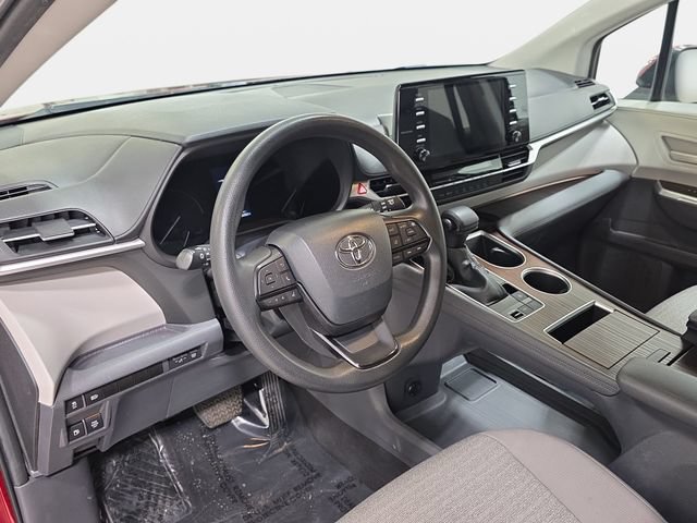 Certified 2023 Toyota Sienna LE FWD image 13
