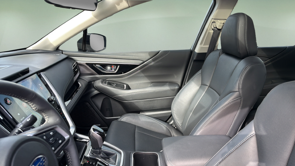 Used 2025 Subaru Legacy Touring XT AWD/4WD image 14