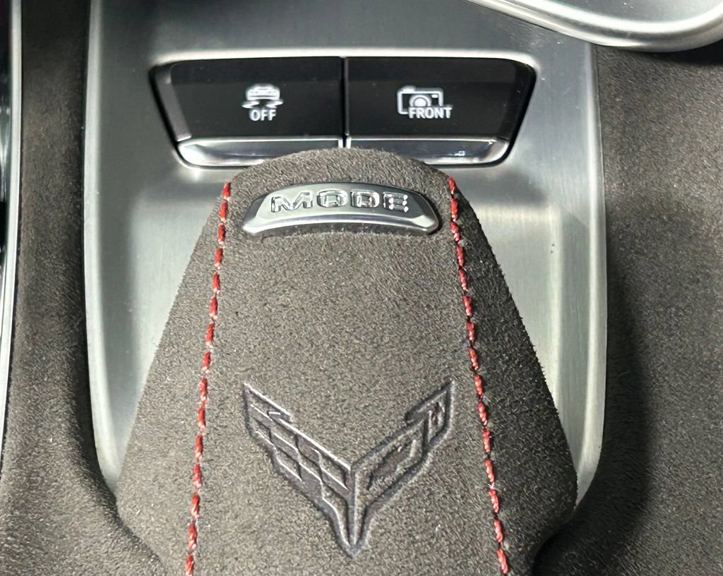 Used 2024 Chevrolet Corvette Stingray Premium Conv w/ 3LT RWD image 31