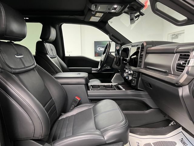 Used 2025 Ford F450 Platinum w/ FX4 Off-Road Package AWD/4WD image 58