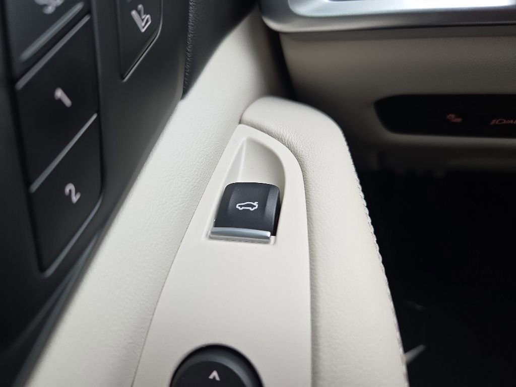 Used 2024 BMW X5 M60i AWD/4WD image 26