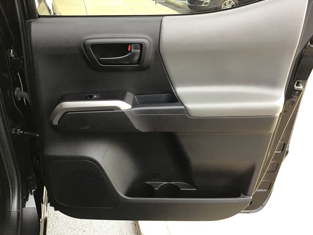 Used 2023 Toyota Tacoma SR5 w/ SR5 Appearance Package image 9