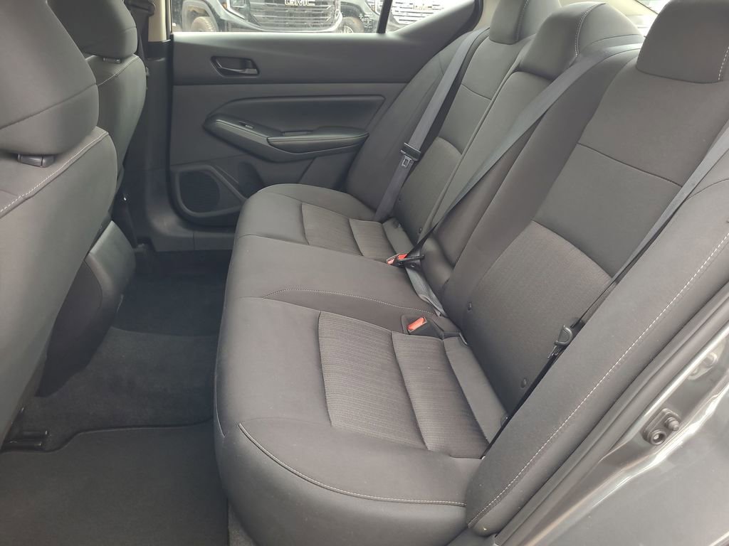 Used 2025 Nissan Altima 2.5 SV FWD image 26