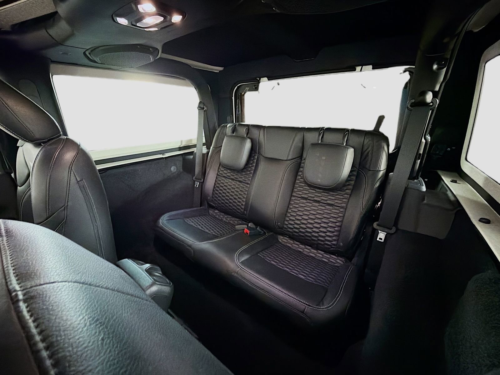 Used 2021 Jeep Wrangler Sport image 23