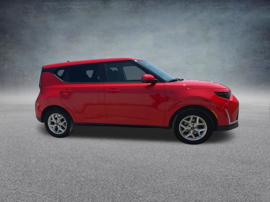 Used 2023 Kia Soul LX w/ LX Technology Package image 26