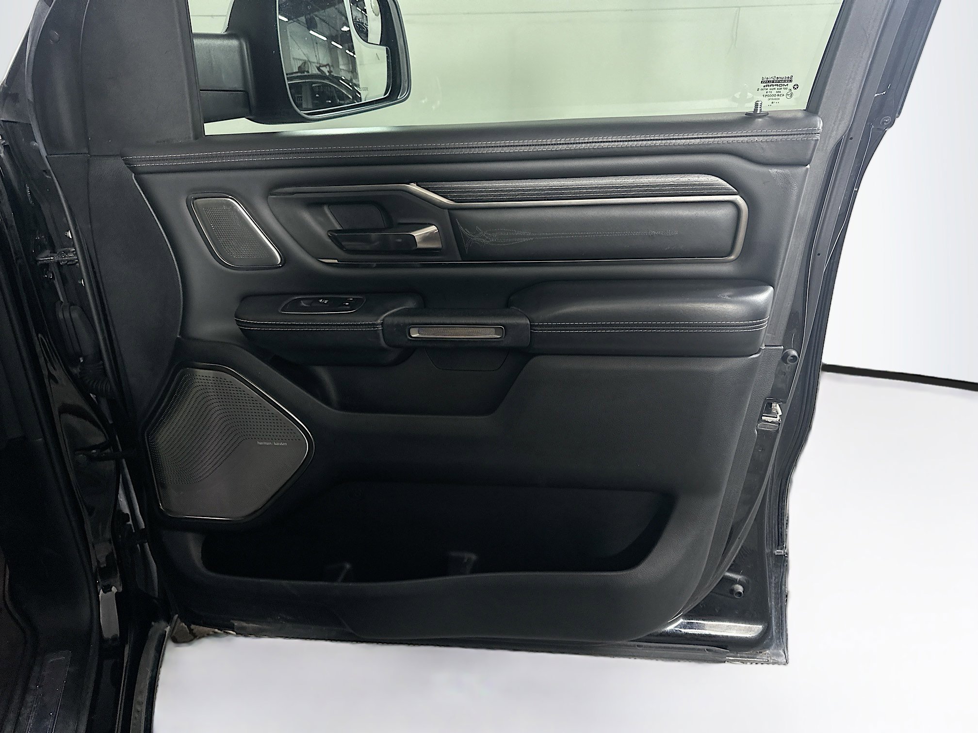 Used 2019 RAM 1500 Limited AWD/4WD image 33