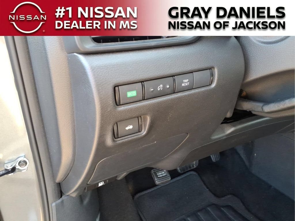 Certified 2025 Nissan Sentra S FWD image 13