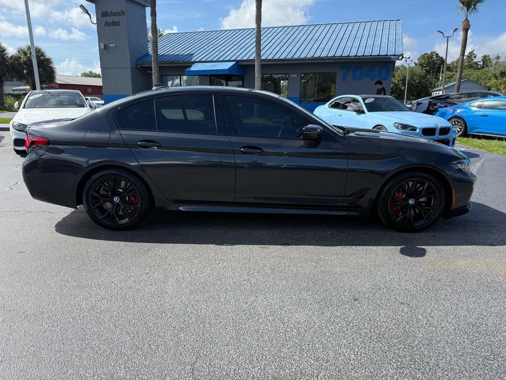 Used 2023 BMW M550i xDrive AWD/4WD image 4