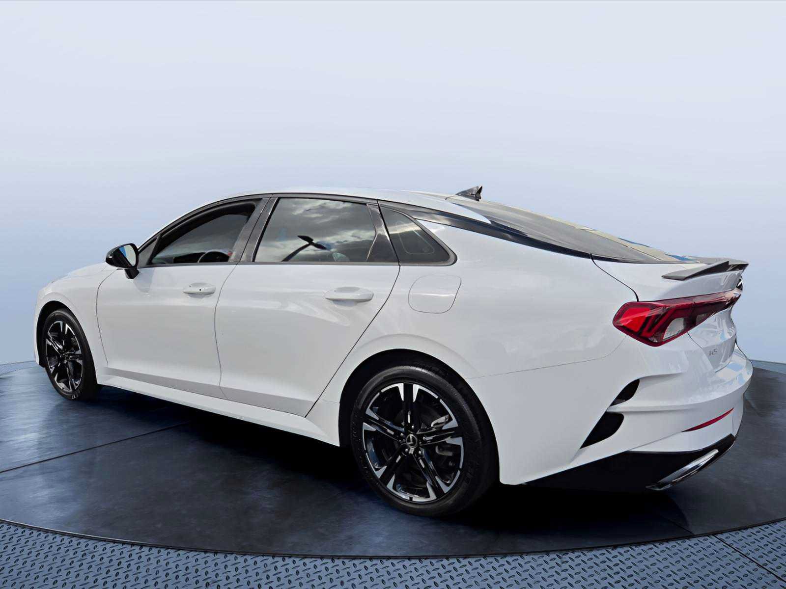 Used 2023 Kia K5 GT-Line FWD image 4