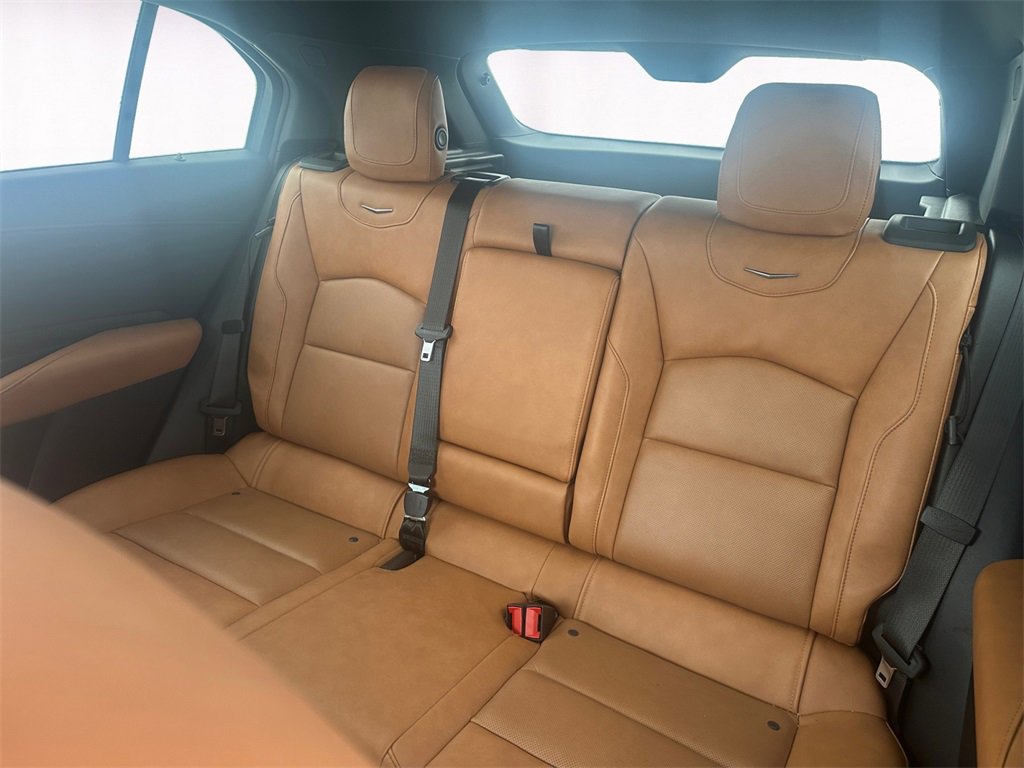 Used 2021 Cadillac XT4 Premium Luxury image 13
