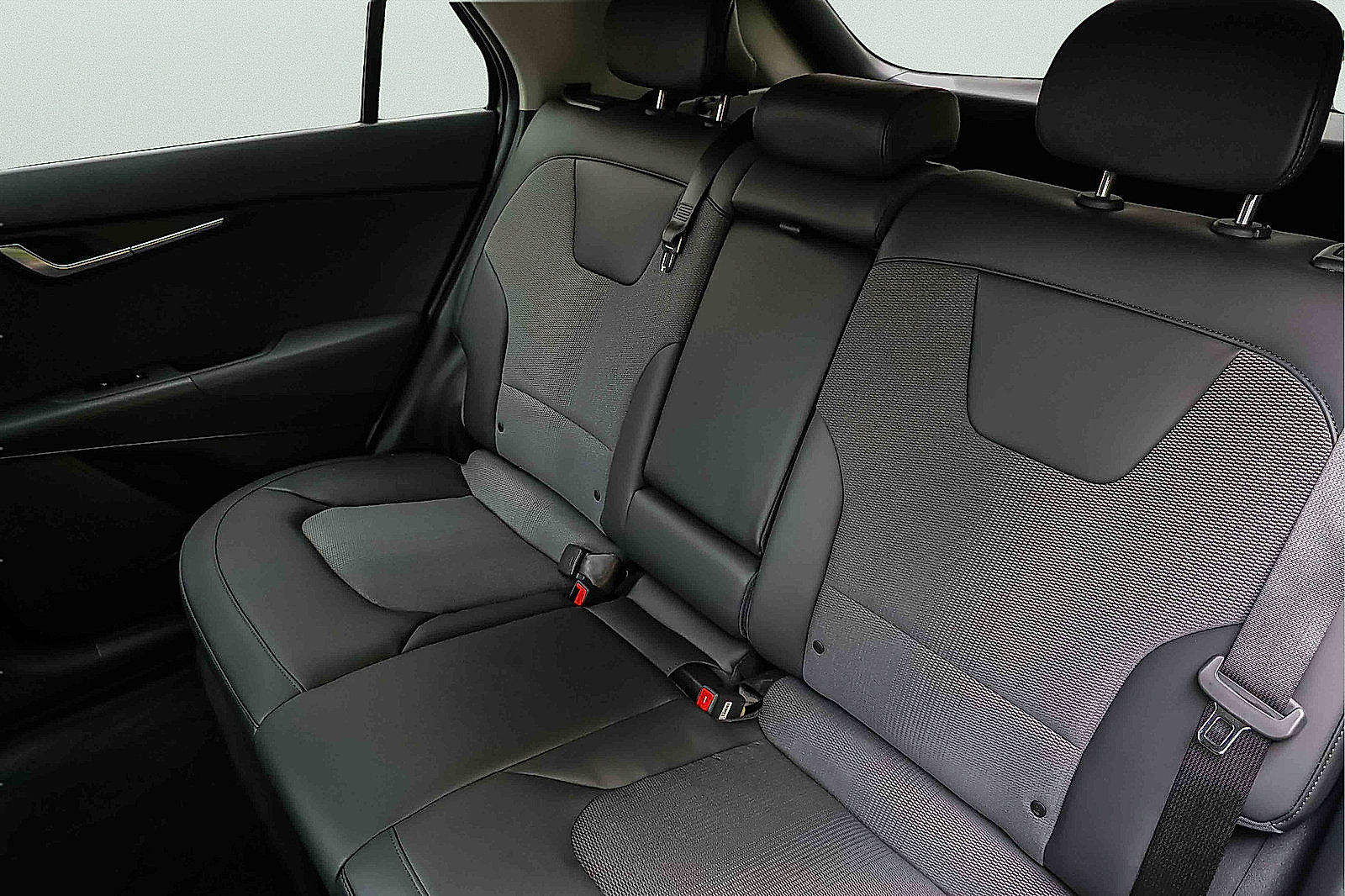 Certified 2025 Kia Niro Wind w/ Wind Preserve Package FWD image 13