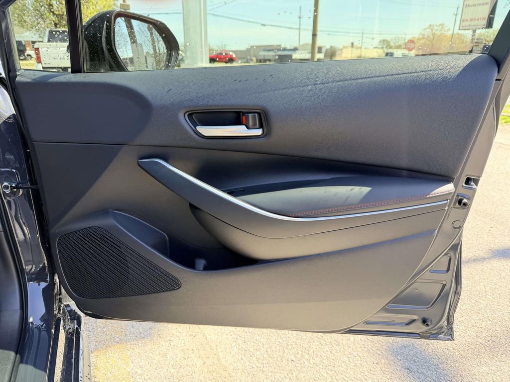 Used 2025 Toyota Corolla SE image 11