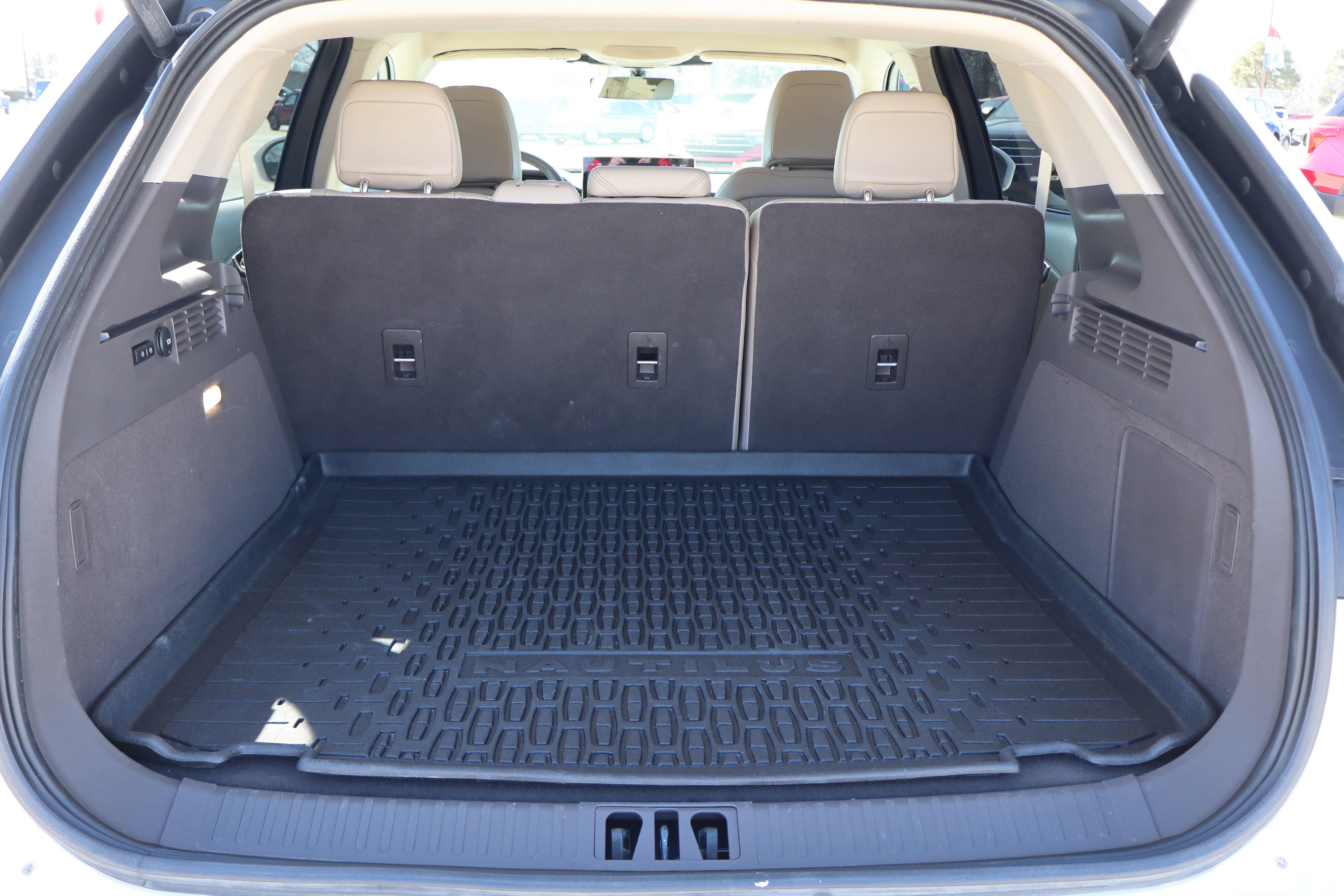 Used 2023 Lincoln Nautilus AWD w/ Premium Package image 29