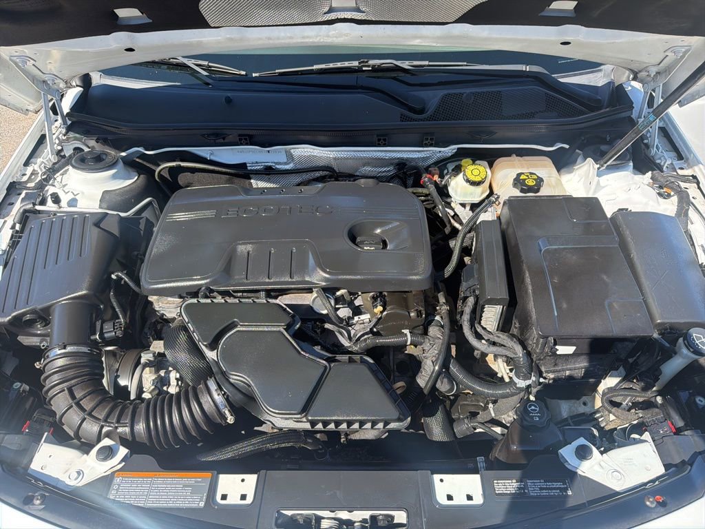 Used 2011 Buick Regal CXL w/ RL2 Preferred Equipment Group FWD image 11